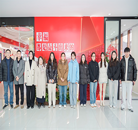 为进一步加强产学研合作，促进教育链、人才链与产业链、创新链的有效衔接，江苏理工学院管理学院工商管理党支部书记葛莹玉及学院人力资源管理和市场营销专业学生代表近日莅临武进人民商场